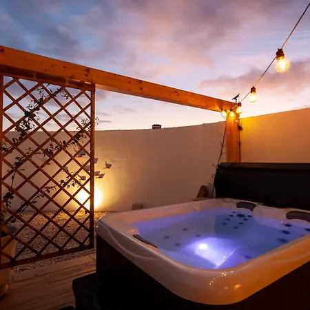 The Indigo Windmill Retreat * Lourinha (Lisbon)